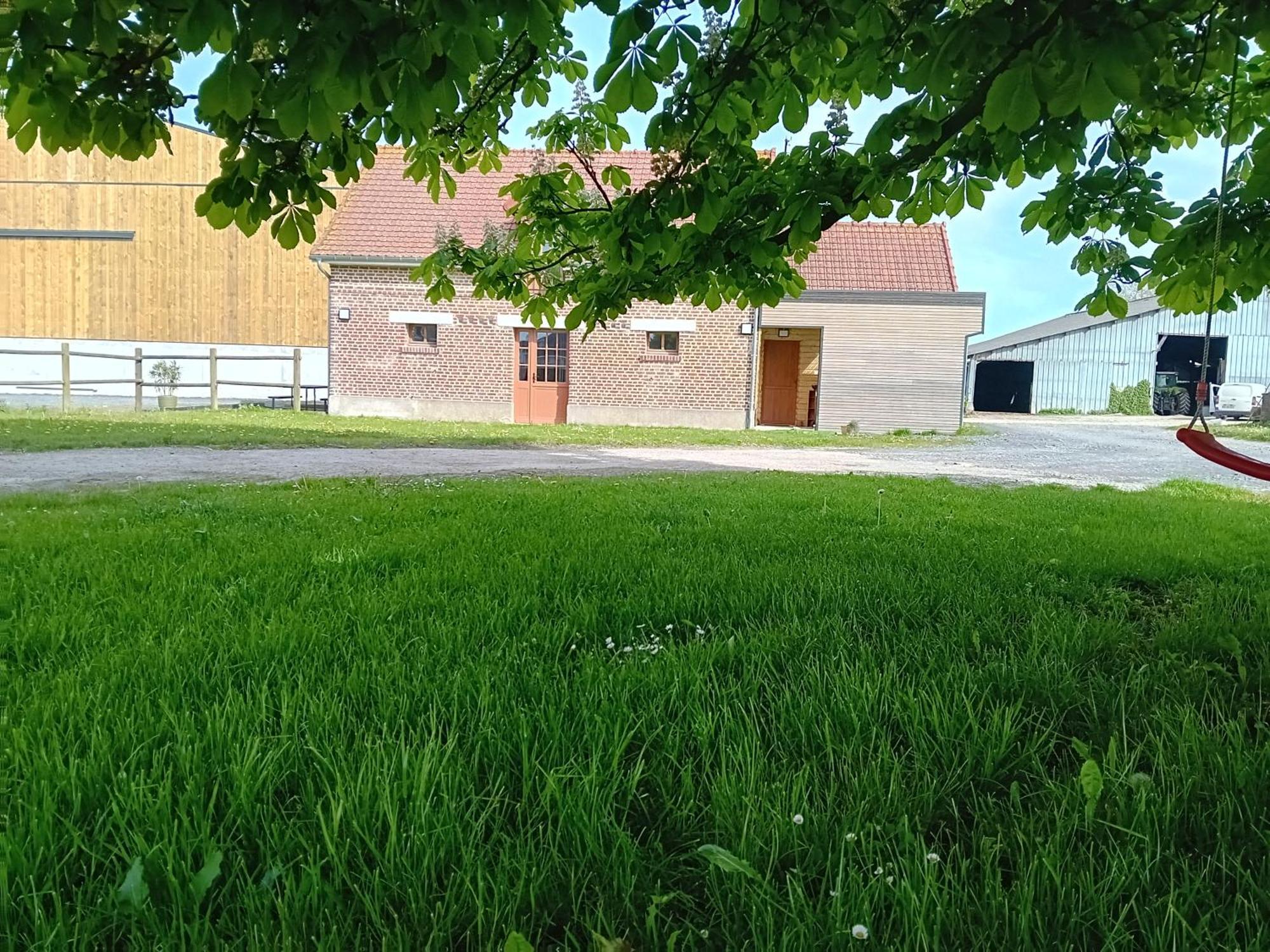 Gite Ferme Du Marronnier Derchigny Exterior photo